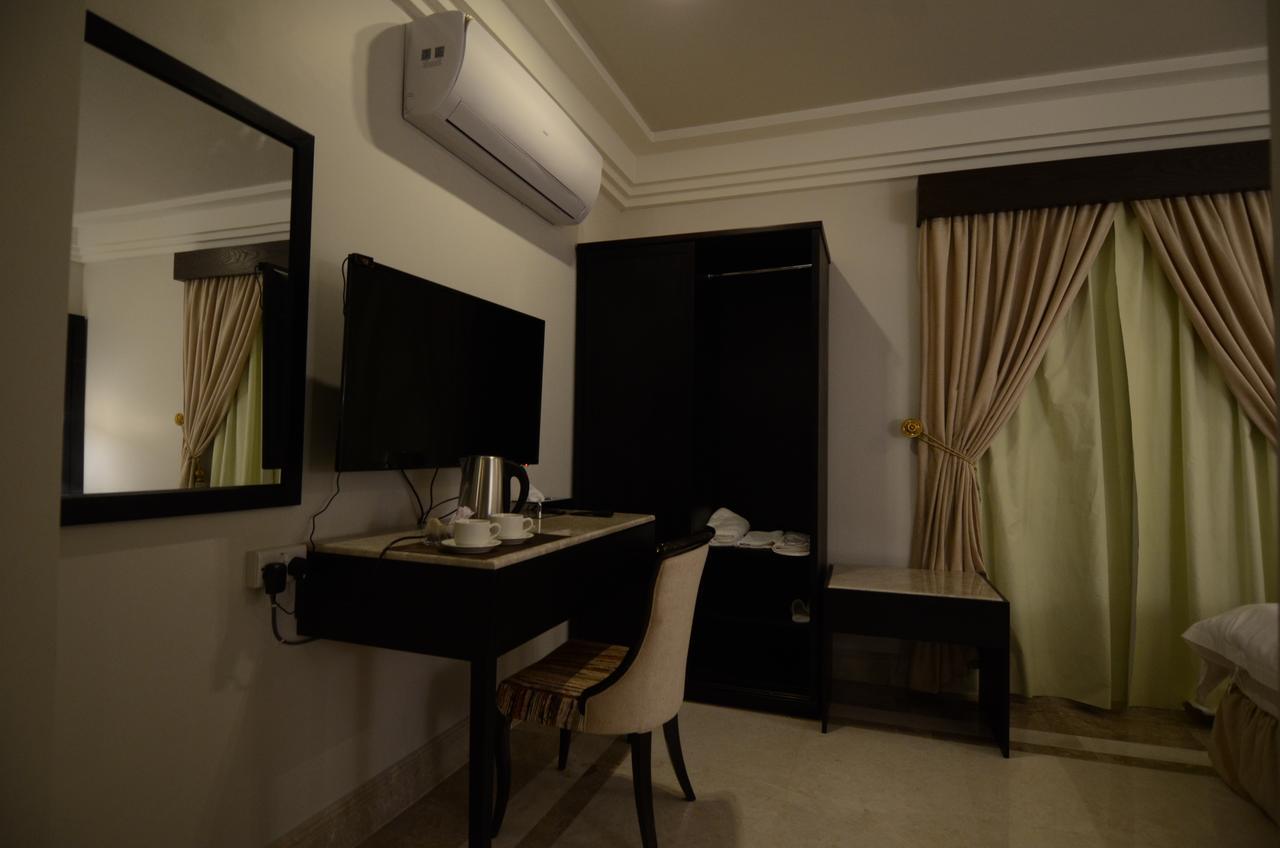 Al Joory Suites Hotel Khafji Bagian luar foto